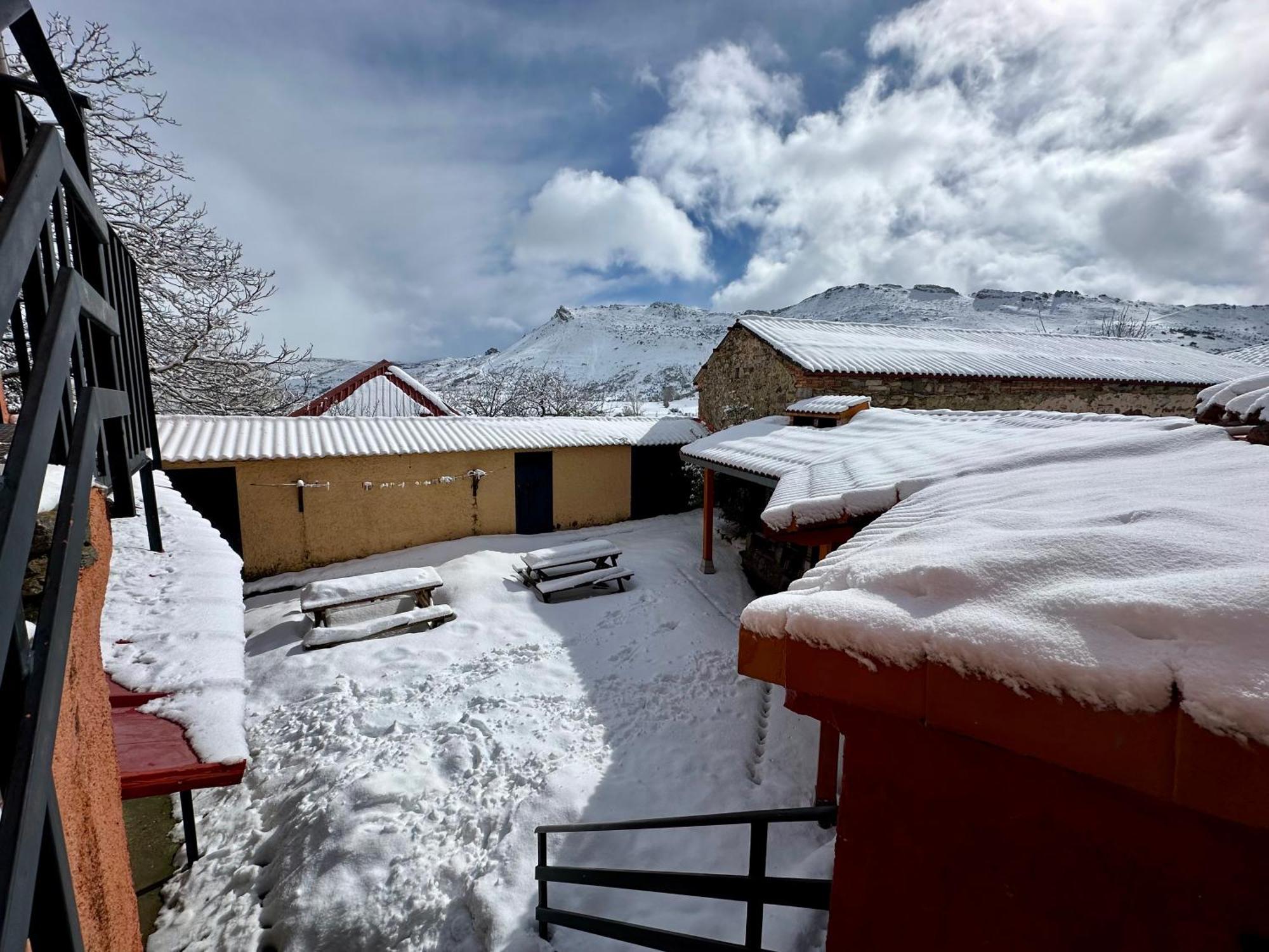Albergue Valle De Arbas Cubillas de Arbas Eksteriør bilde